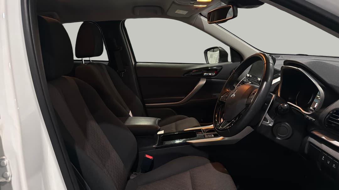 2023 Mitsubishi Eclipse Cross Ls (2WD), Automatic, 51298 km, Right Side Front Door Cabin View