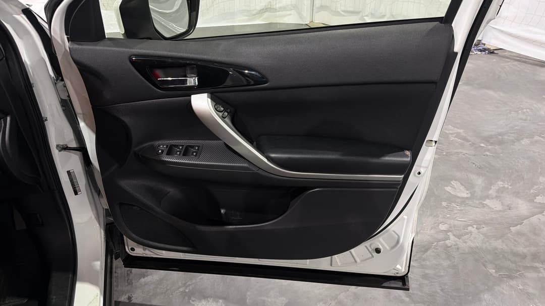 2023 Mitsubishi Eclipse Cross Ls (2WD), Automatic, 51298 km, Speaker View