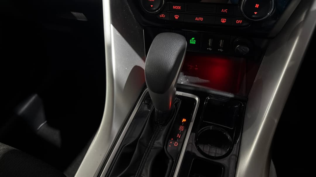 2023 Mitsubishi Eclipse Cross Ls (2WD), Automatic, 51298 km, Gear Lever 
