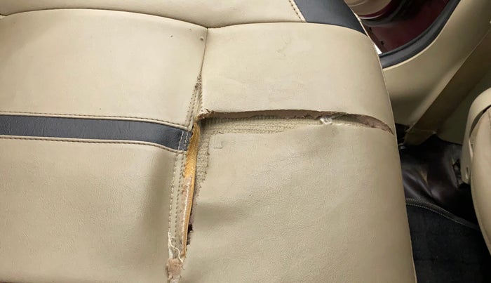 2016 Maruti Swift Dzire VXI, Petrol, Manual, 47,219 km, Second-row left seat - Cover slightly torn