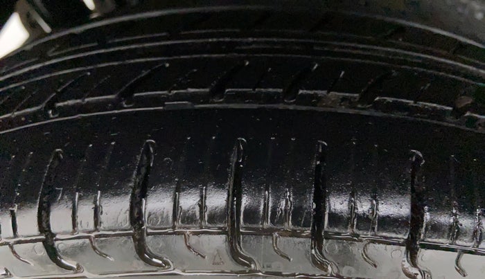 2018 Maruti Wagon R 1.0 LXI CNG, CNG, Manual, 51,871 km, Right Rear Tyre Tread