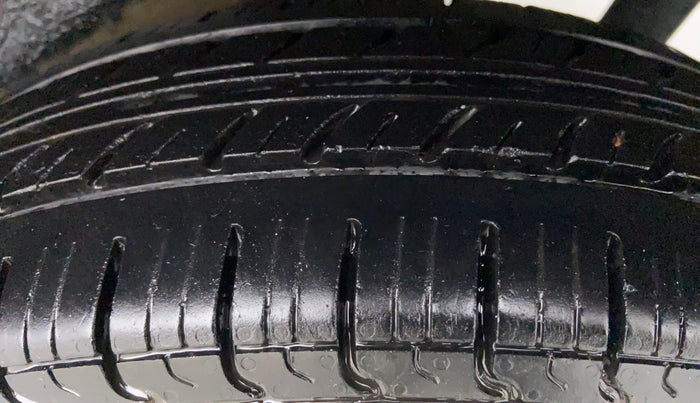 2018 Maruti Wagon R 1.0 LXI CNG, CNG, Manual, 51,871 km, Left Rear Tyre Tread
