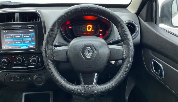 2018 Renault Kwid 1.0 RXT Opt, Petrol, Manual, 17,110 km, Steering Wheel Close Up