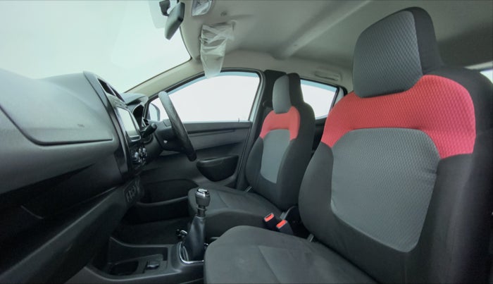 2018 Renault Kwid 1.0 RXT Opt, Petrol, Manual, 17,110 km, Right Side Front Door Cabin