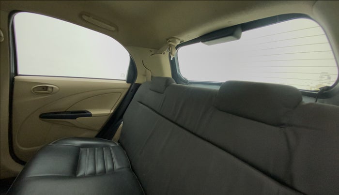 2017 Toyota Etios Liva GD, Diesel, Manual, 62,417 km, Right Side Rear Door Cabin