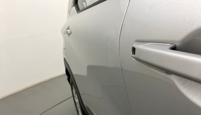 2019 Renault TRIBER RXZ, Petrol, Manual, 66,518 km, Right rear door - Slightly dented