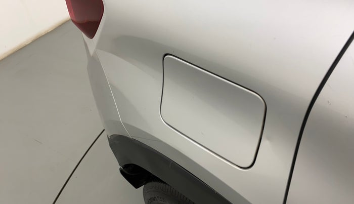 2019 Renault TRIBER RXZ, Petrol, Manual, 66,518 km, Right quarter panel - Slightly dented