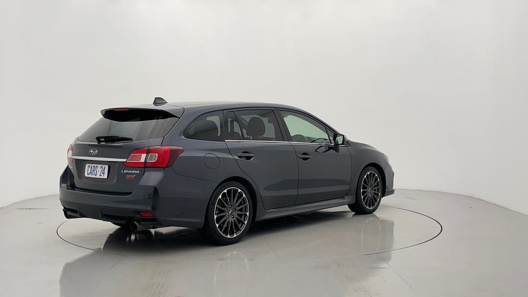 Right Back Diagonal (45- Degree) View