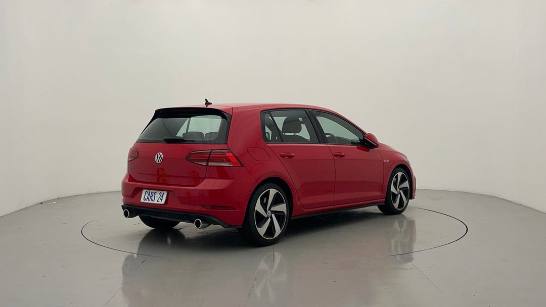 Right Back Diagonal (45- Degree) View