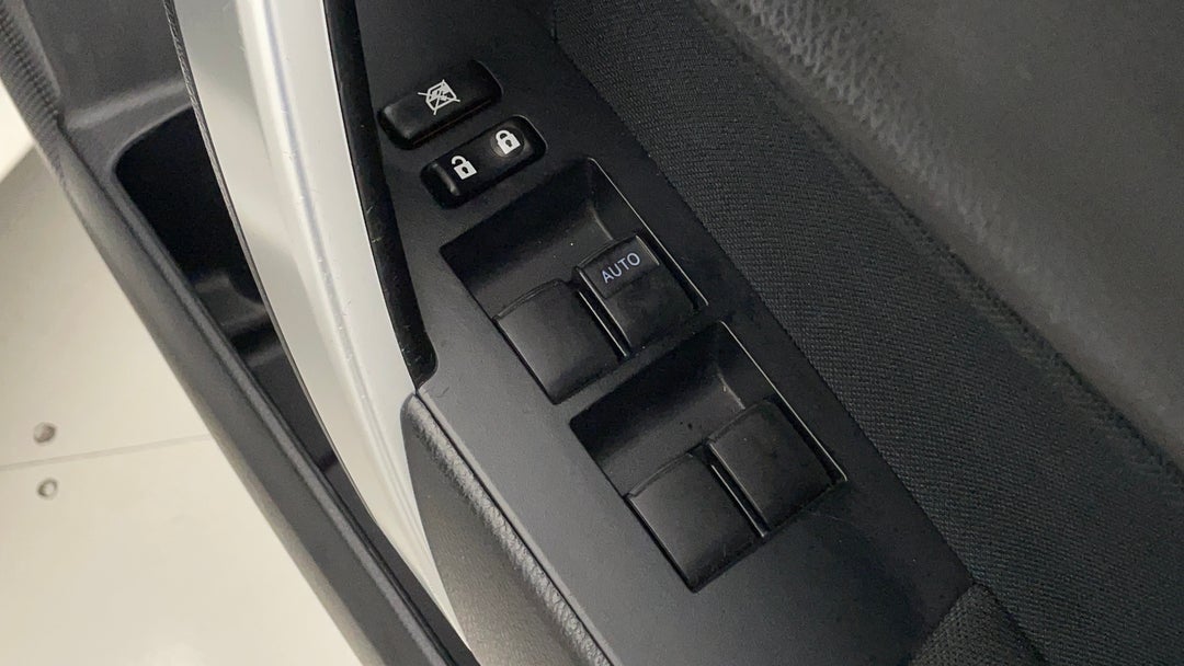 2017 Toyota Corolla Ascent, Automatic, 41998 km, Drivers Side Door Panel Controls