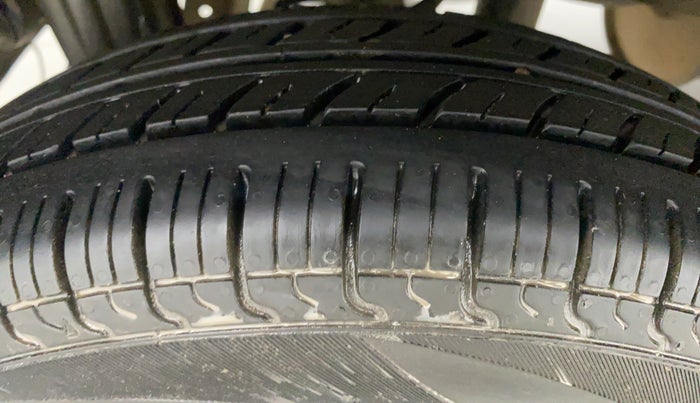 2017 Maruti Alto 800 LXI, Petrol, Manual, 53,238 km, Right Rear Tyre Tread