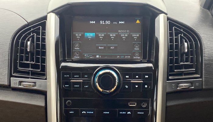 2019 Mahindra XUV500 W9, Diesel, Manual, 66,576 km, Infotainment System