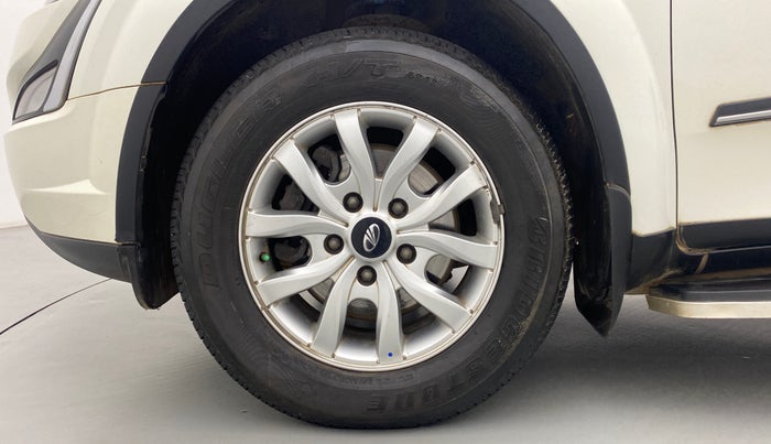 2019 Mahindra XUV500 W9, Diesel, Manual, 66,576 km, Left Front Wheel