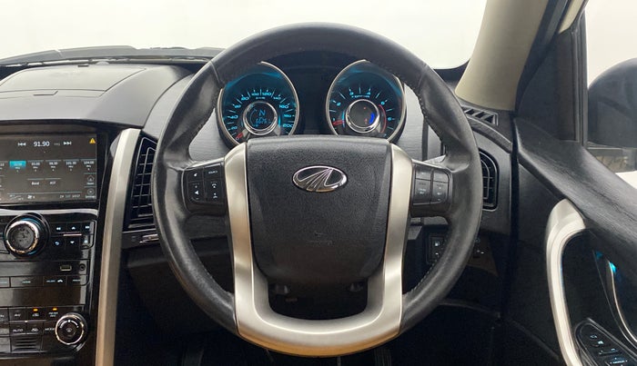 2019 Mahindra XUV500 W9, Diesel, Manual, 66,576 km, Steering Wheel Close Up