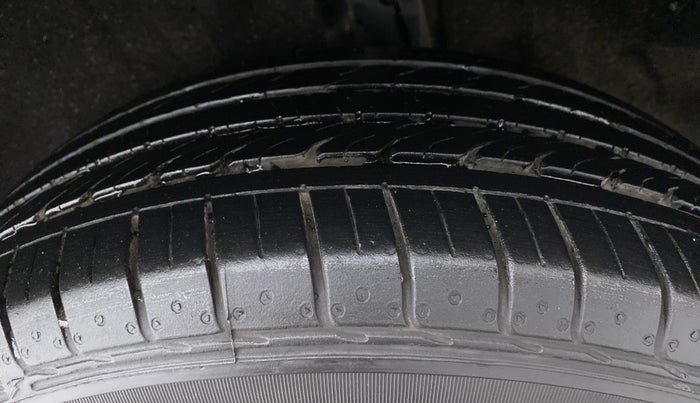 2018 Maruti Vitara Brezza ZDI PLUS, Diesel, Manual, 81,744 km, Left Rear Tyre Tread