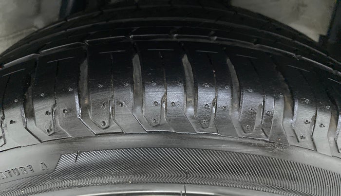 2020 Honda City ZX MT PETROL, Petrol, Manual, 31,999 km, Left Rear Tyre Tread