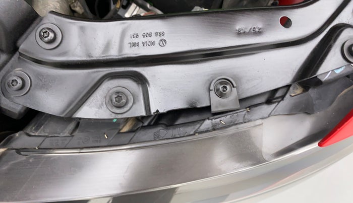 2018 Volkswagen Polo GT TSI 1.2 PETROL AT, Petrol, Automatic, 97,087 km, Left headlight - Clamp has minor damage