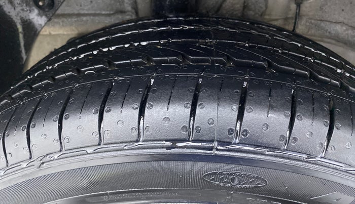 2015 Hyundai Elite i20 ASTA 1.2 (O), Petrol, Manual, 79,975 km, Right Rear Tyre Tread