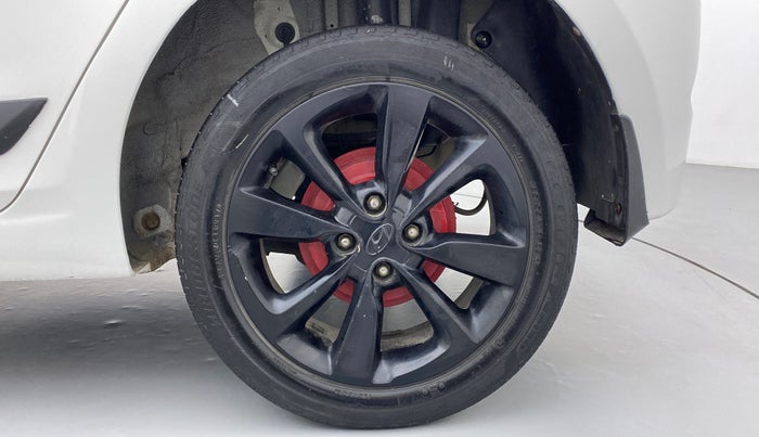 2015 Hyundai Elite i20 ASTA 1.2 (O), Petrol, Manual, 79,975 km, Left Rear Wheel