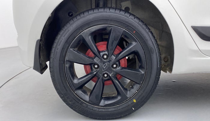 2015 Hyundai Elite i20 ASTA 1.2 (O), Petrol, Manual, 79,975 km, Right Rear Wheel