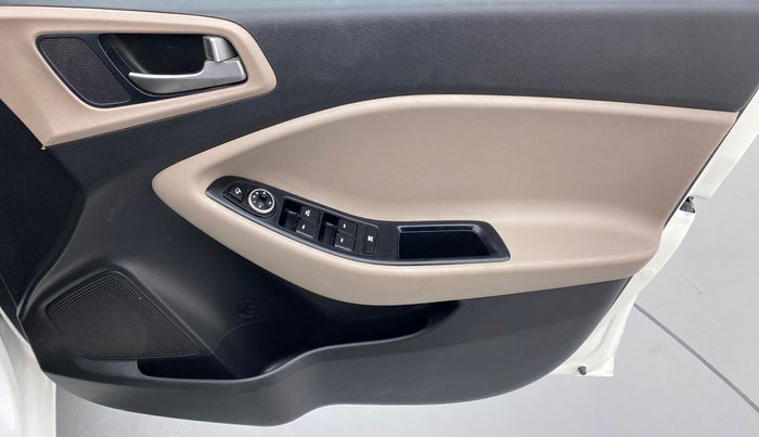 2015 Hyundai Elite i20 ASTA 1.2 (O), Petrol, Manual, 79,975 km, Driver Side Door Panels Control
