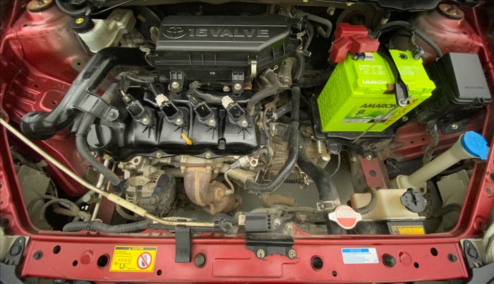 2017 Toyota Etios Liva VX DUAL TONE, Petrol, Manual, 49,156 km, Open Bonet