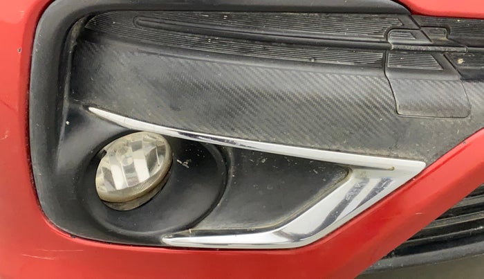 2017 Toyota Etios Liva VX DUAL TONE, Petrol, Manual, 49,156 km, Right fog light - Not fixed properly