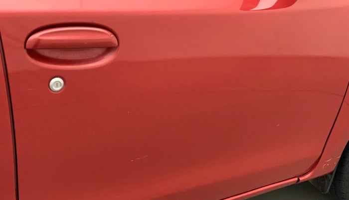 2017 Toyota Etios Liva VX DUAL TONE, Petrol, Manual, 49,156 km, Driver-side door - Minor scratches
