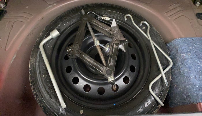 2017 Toyota Etios Liva VX DUAL TONE, Petrol, Manual, 49,156 km, Spare Tyre