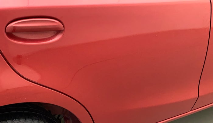 2017 Toyota Etios Liva VX DUAL TONE, Petrol, Manual, 49,156 km, Right rear door - Slightly dented