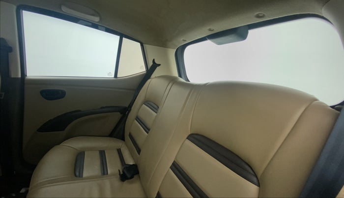2016 Hyundai i10 MAGNA 1.1, Petrol, Manual, 71,908 km, Right Side Rear Door Cabin
