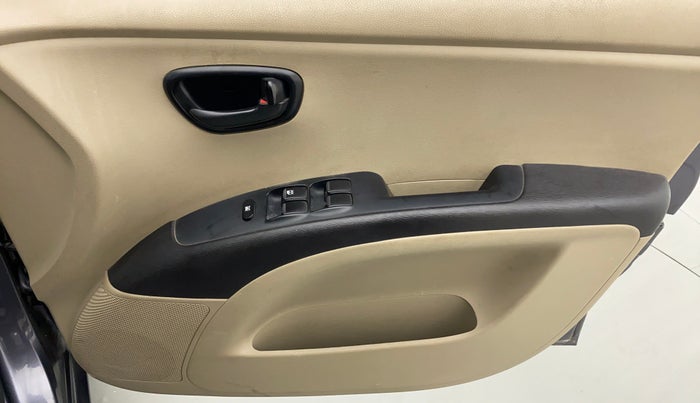 2016 Hyundai i10 MAGNA 1.1, Petrol, Manual, 71,908 km, Driver Side Door Panels Control
