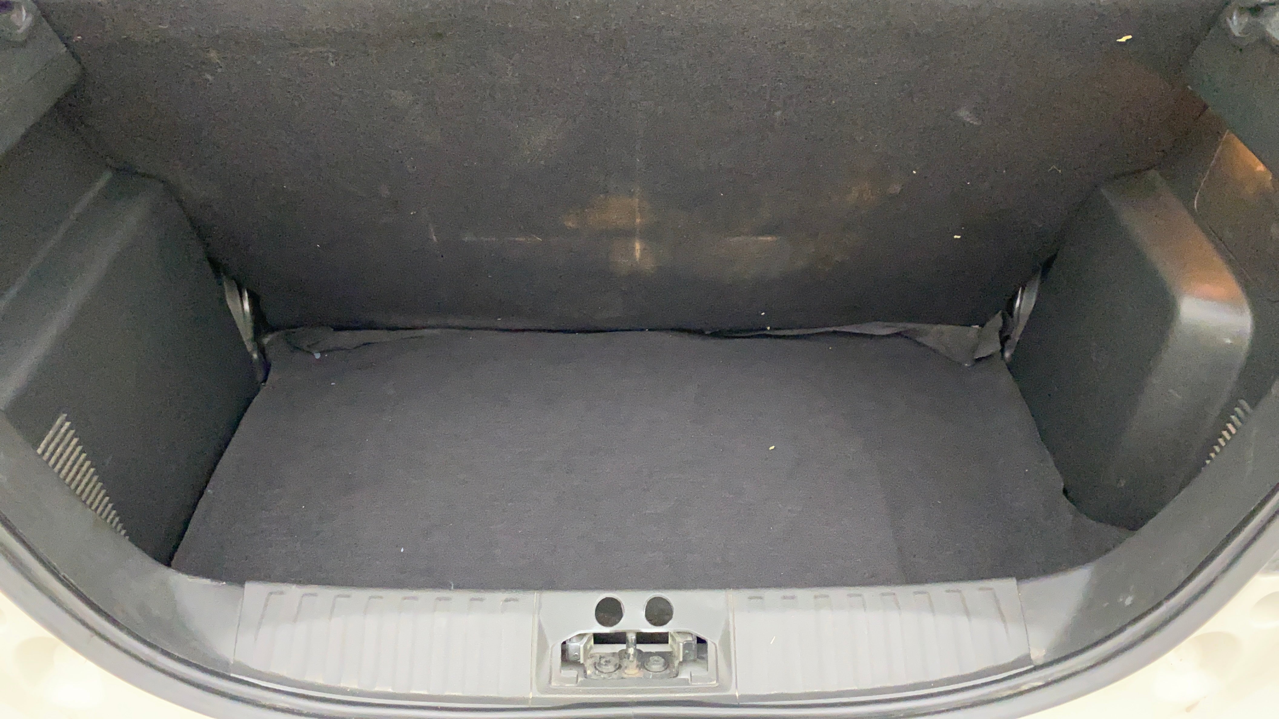 Ford freestyle deals rear parcel tray