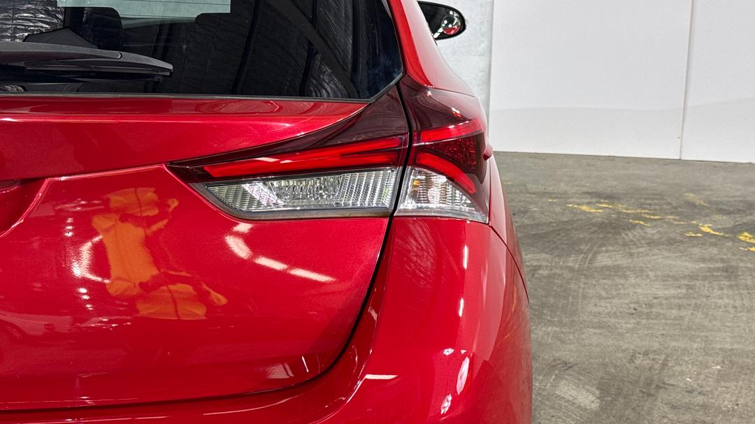 2016 Toyota Corolla Ascent Sport, Automatic, 109910 km, Badge (Boot Right Side)