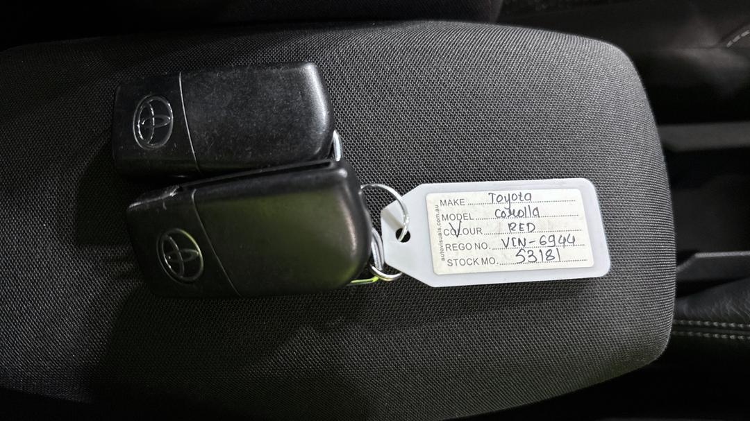2016 Toyota Corolla Ascent Sport, Automatic, 109910 km, Key Close-up