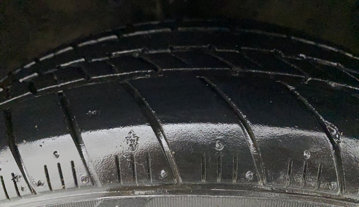 2012 Hyundai i20 MAGNA (O) 1.2, Petrol, Manual, 75,167 km, Right Front Tyre Tread