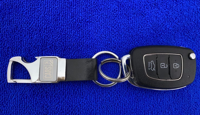 2021 Hyundai AURA S 1.2 CNG, CNG, Manual, 20,083 km, Key Close Up