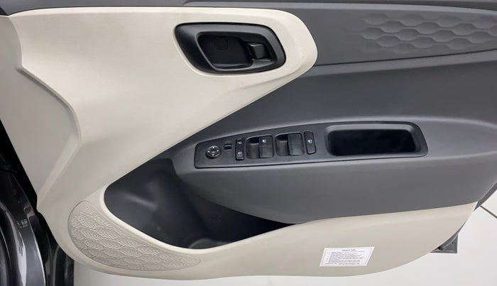 2021 Hyundai AURA S 1.2 CNG, CNG, Manual, 20,083 km, Driver Side Door Panels Control