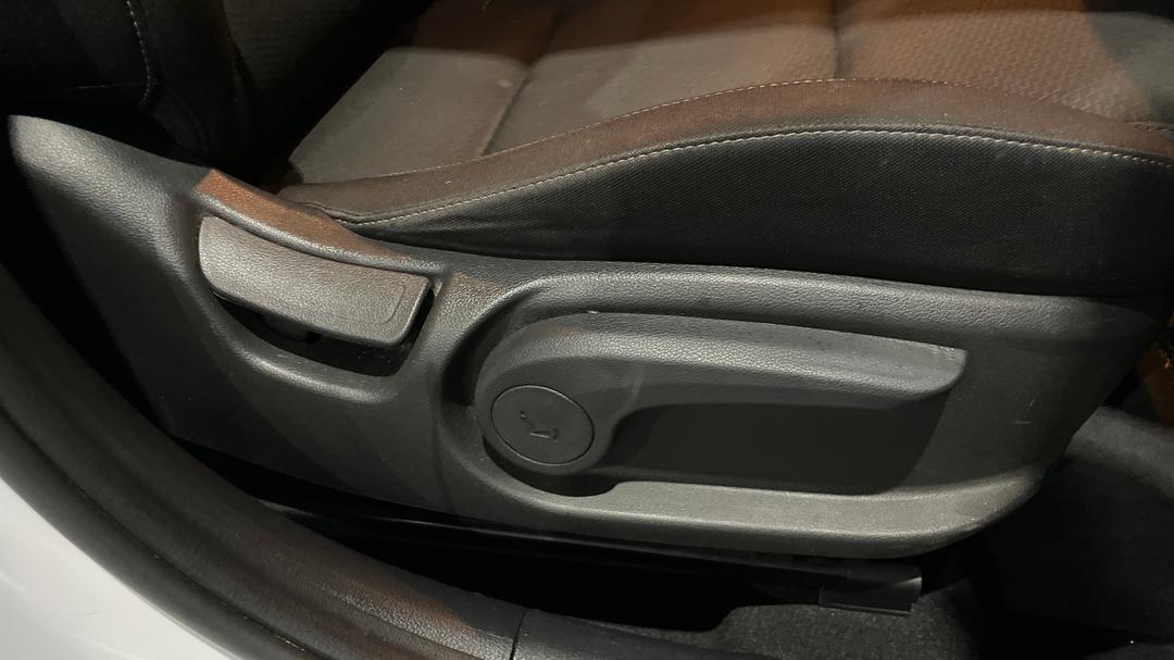 2019 Hyundai i30 Active, Automatic, 147892 km, Drivers Side Adjustment Panel