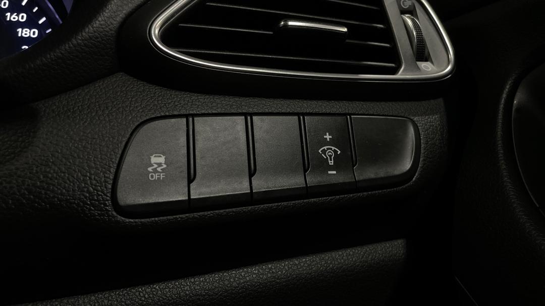 2019 Hyundai i30 Active, Automatic, 147892 km, Utility Switches/Buttons
