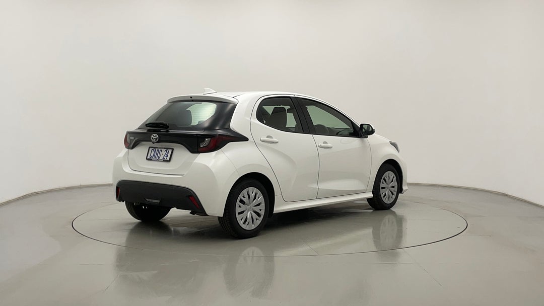 Right Back Diagonal (45- Degree) View