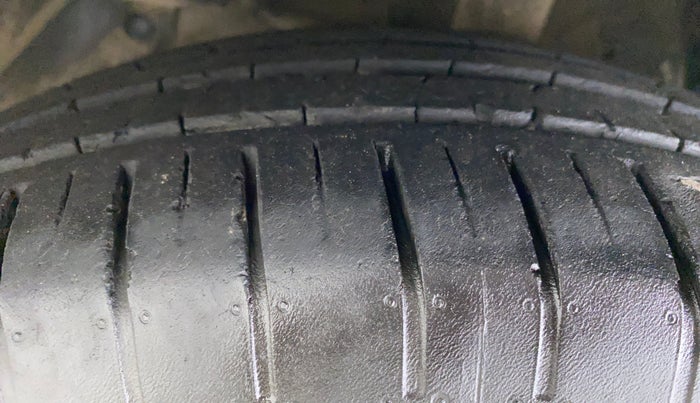 2016 Tata Zest XT PETROL, Petrol, Manual, 72,995 km, Left Front Tyre Tread
