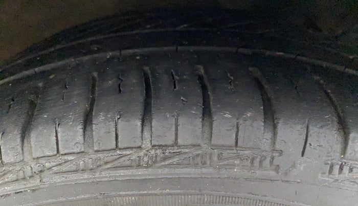 2018 Hyundai Eon ERA PLUS, Petrol, Manual, 53,116 km, Right Rear Tyre Tread