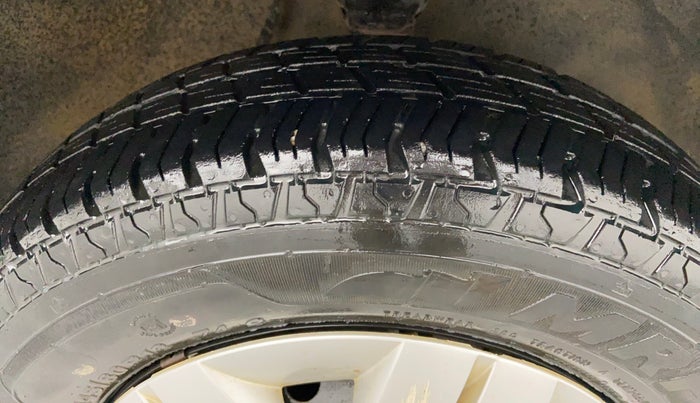 2017 Maruti Alto 800 VXI, Petrol, Manual, 38,649 km, Right Front Tyre Tread