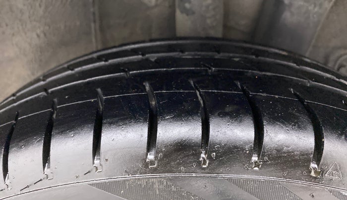 2015 Hyundai Grand i10 ASTA 1.2 KAPPA VTVT, Petrol, Manual, 50,700 km, Left Rear Tyre Tread