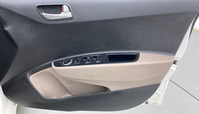 2015 Hyundai Grand i10 ASTA 1.2 KAPPA VTVT, Petrol, Manual, 50,700 km, Driver Side Door Panels Control