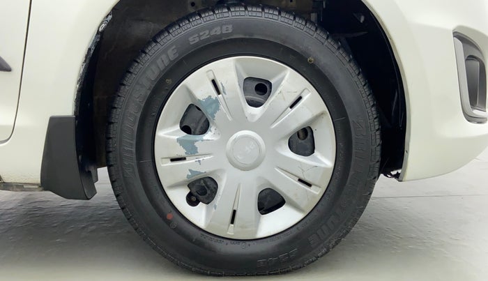 2017 Maruti Swift VDI, Diesel, Manual, 23,875 km, Right Front Tyre