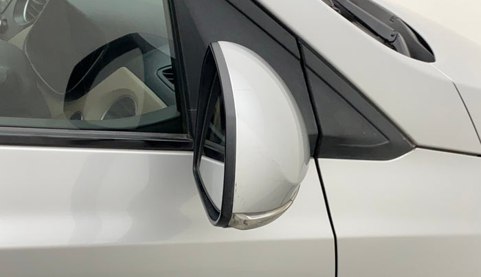 2016 Hyundai Grand i10 ASTA (O) 1.2 KAPPA VTVT, Petrol, Manual, 42,753 km, Right rear-view mirror - Indicator light has minor damage