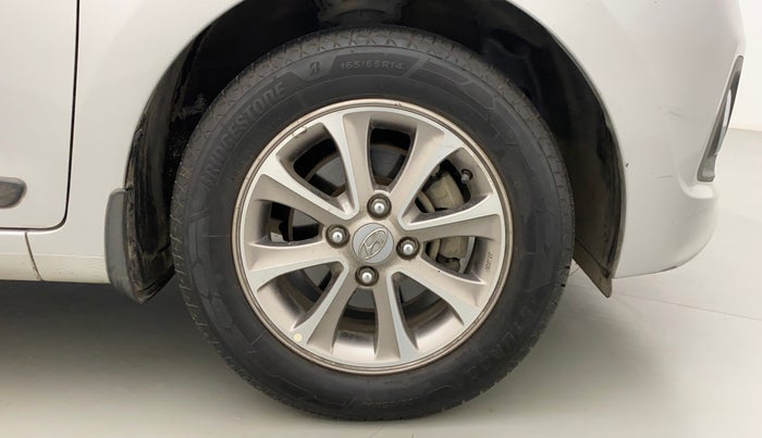 2016 Hyundai Grand i10 ASTA (O) 1.2 KAPPA VTVT, Petrol, Manual, 42,753 km, Right Front Wheel
