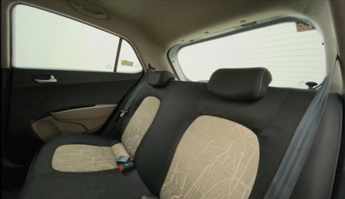 2016 Hyundai Grand i10 ASTA (O) 1.2 KAPPA VTVT, Petrol, Manual, 42,753 km, Right Side Rear Door Cabin